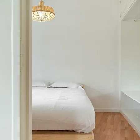 דירה 1 Bedroom Holiday Flat With Terrace In קסקאיס